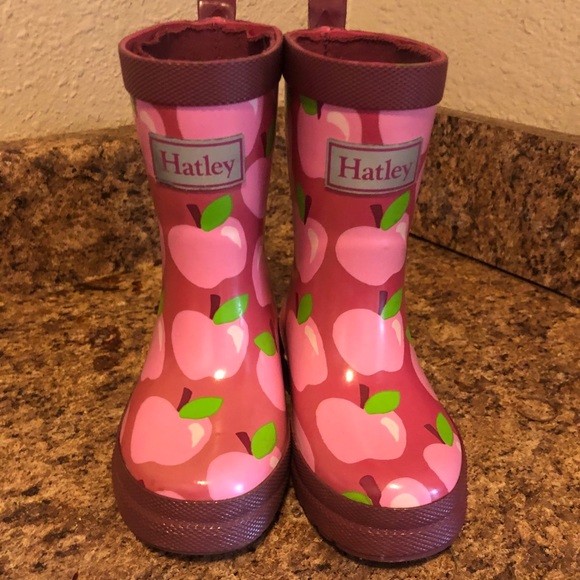 Hatley Toddler Girls Apple Rain Boots, sz 6 - Picture 1 of 6